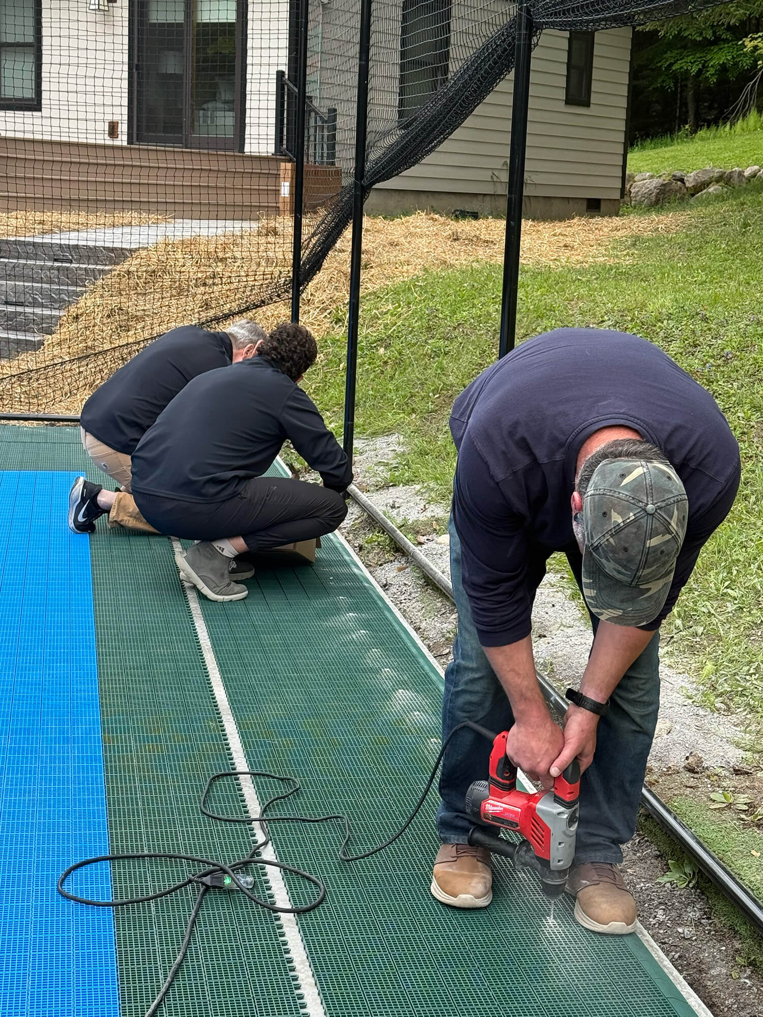 Build your corners and fasten the perimeter